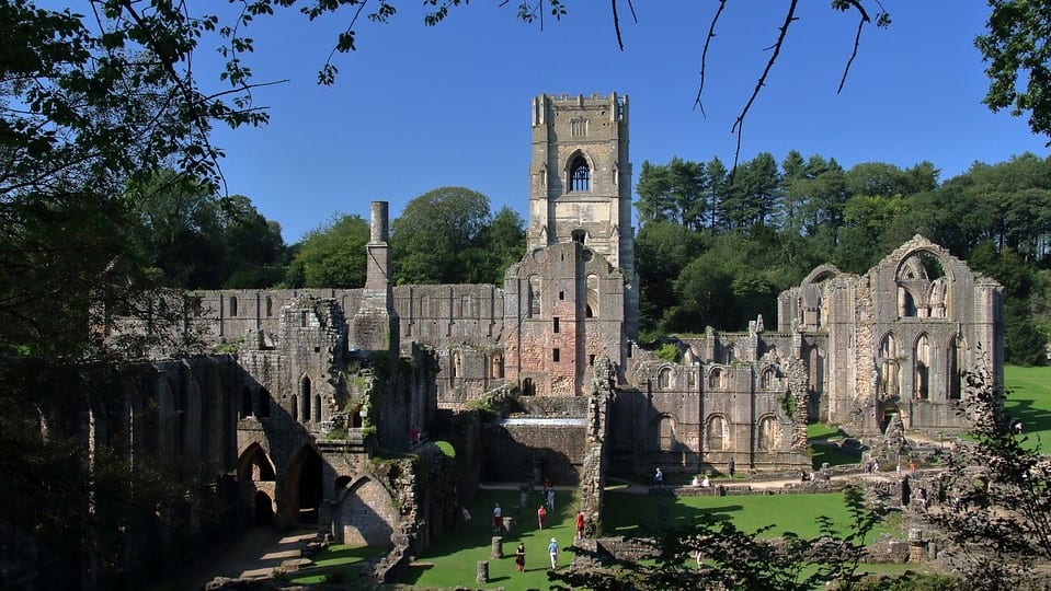 The Witcher Serie Fountains Abbey Shaerrawedd 