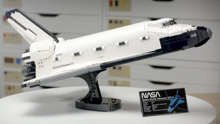 LEGO NASA Space Shuttle Discovery - mit Ständer