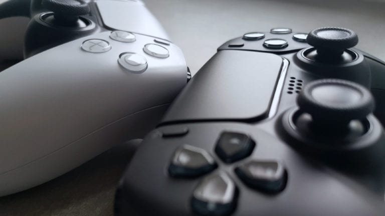 PS5 DualSense Controller