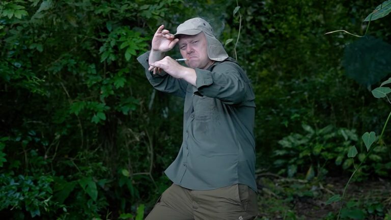 7-vs.-Wild-Knossi