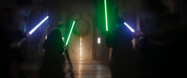 Mehrere Jedi mit gezündeten Lichtschwertern