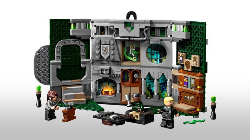 LEGO-Harry-Potter-Wizarding-World-Hausbanner-Slytherin