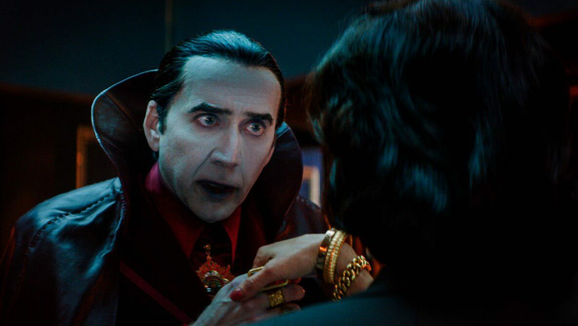 Renfield: Nicolas Cage ist Graf Dracula (Filmkritik)