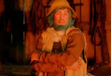 Der Stallmeister kümmert sich um dein Pferd – hier kannst du es heilen, rufen oder wiederbeleben.