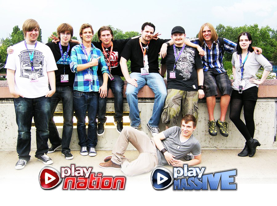 Team von playMASSIVE und playNATION auf der gamescom 2011