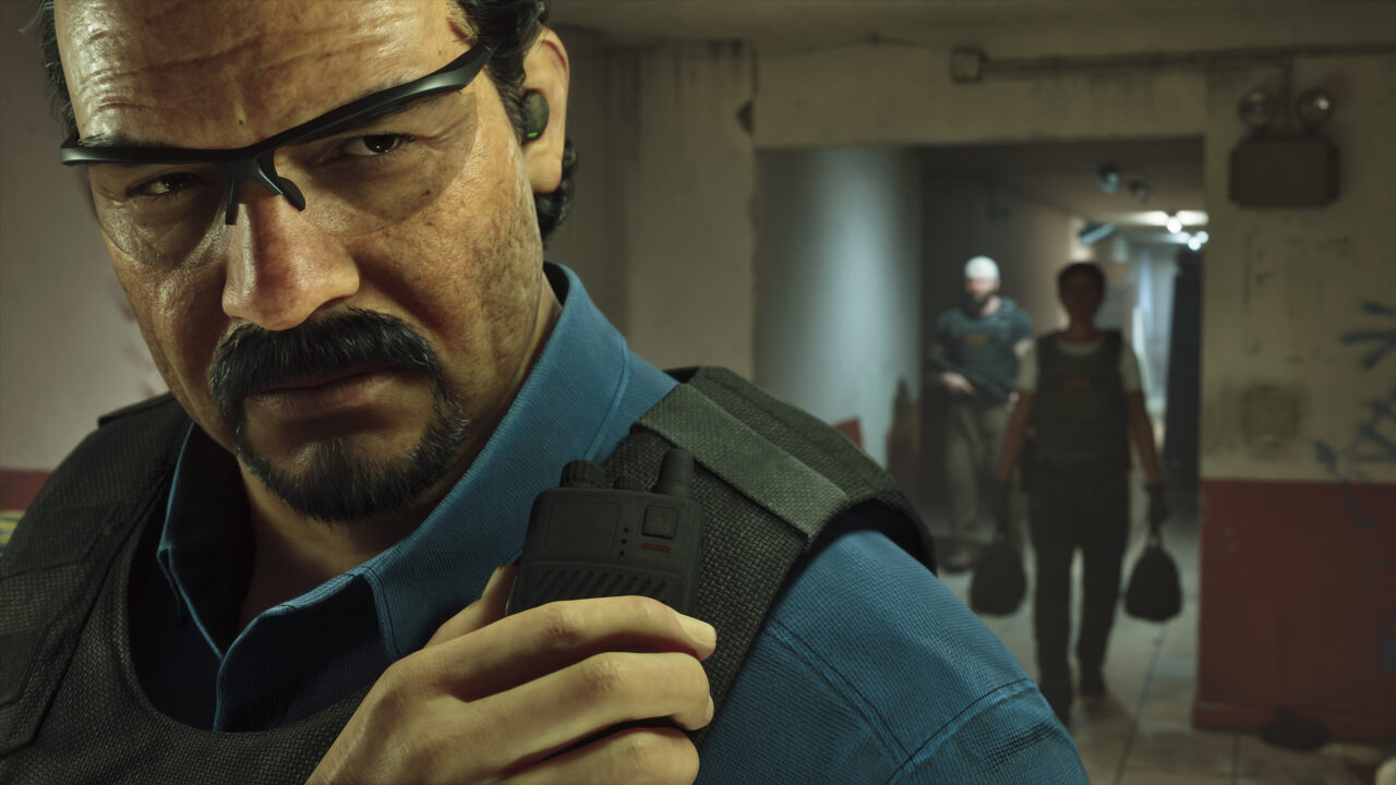 Mann mit Schutzbrille und Funkgerät in GTA 6